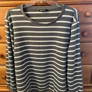 BloomChic Gray and White Striped Top